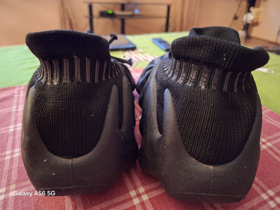 Кросівки літні  чоловічі 42,5 розмір нові Італія літні