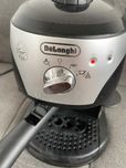 Ekspres kolbowy DeLonghi EC220.CD