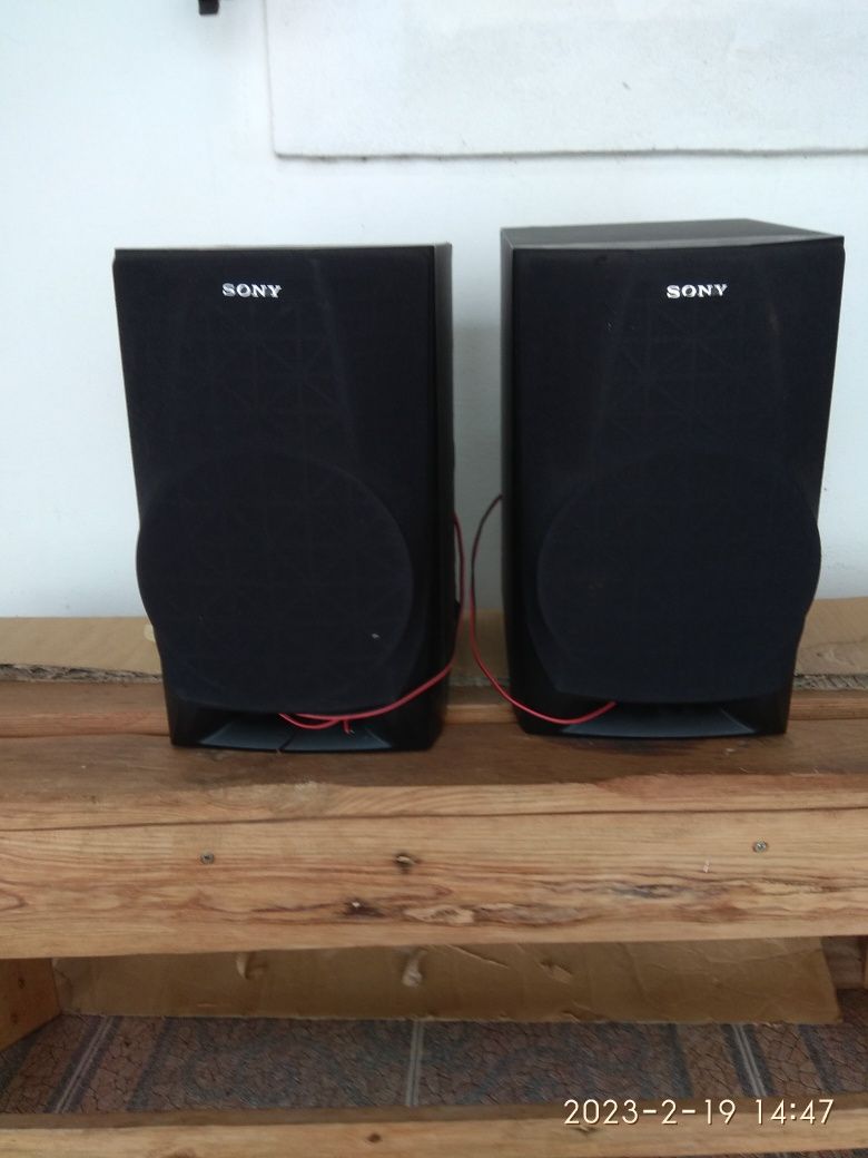 Colunas Sony modelo SS-H551