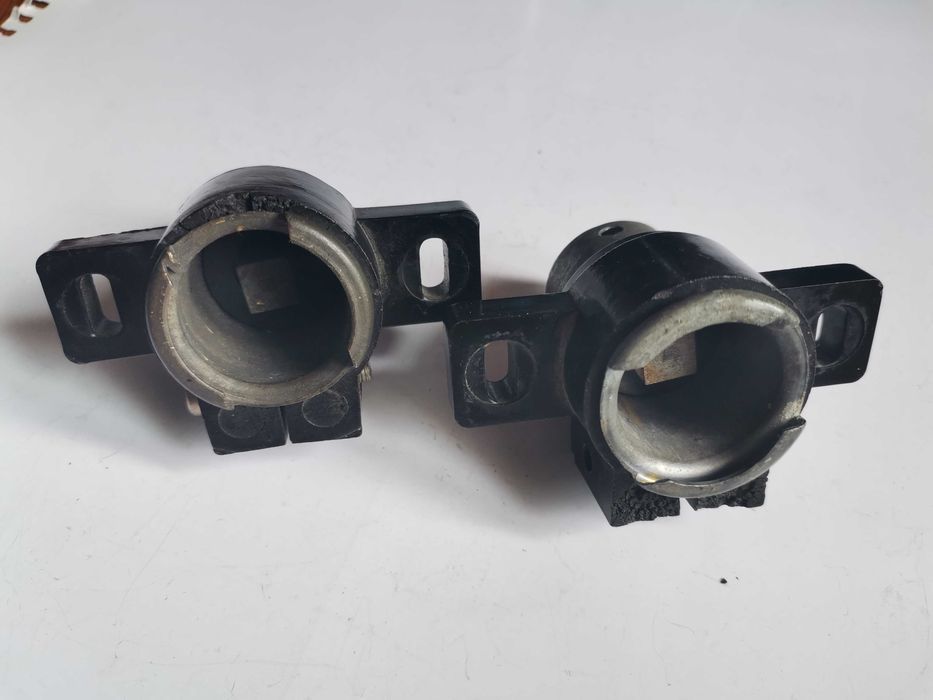 Oprawka, gniazdo PRL