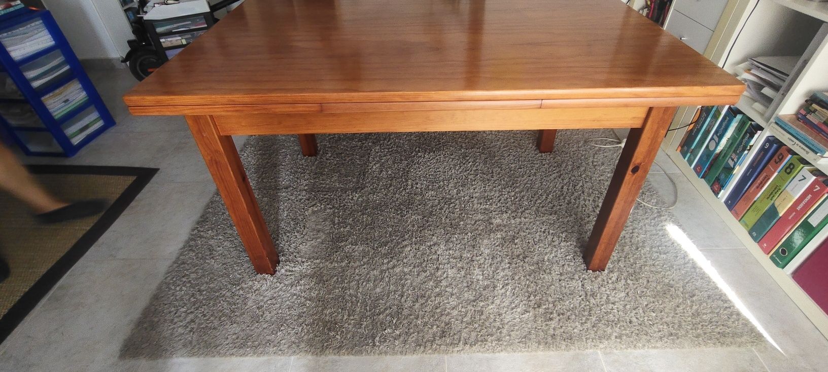Mesa de jantar .