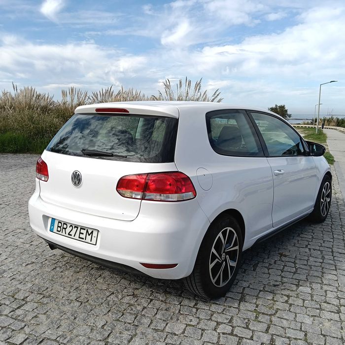 Vw Golf 1.6 tdi Trato financiamento 100 euros por mes