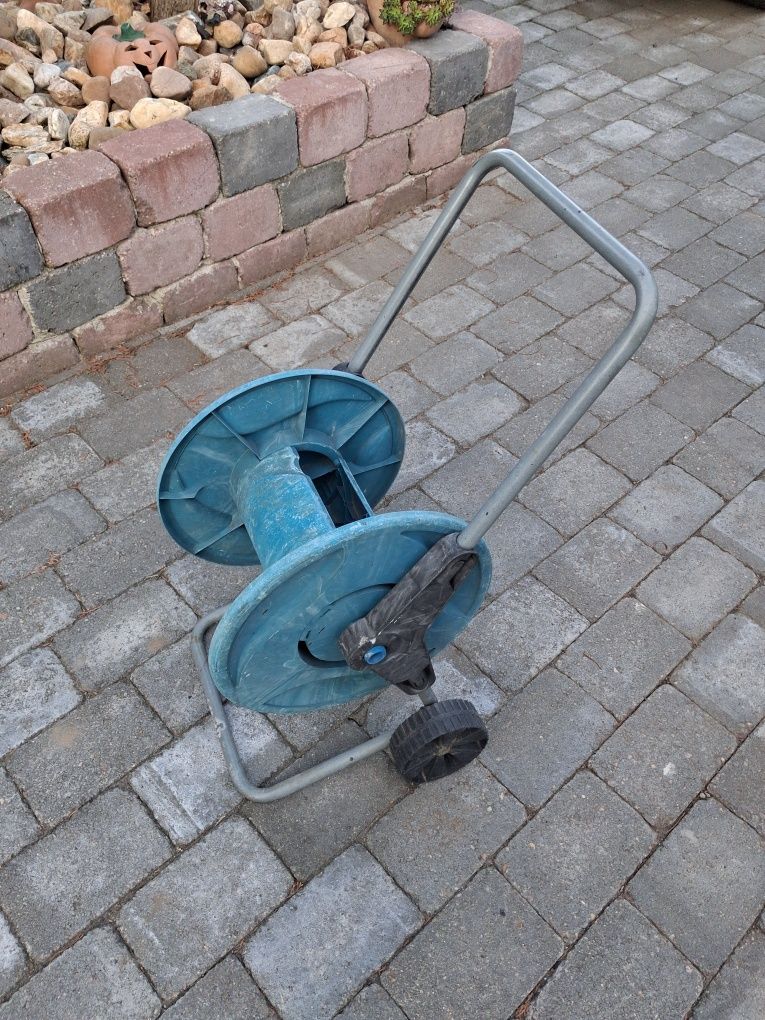 Zwijacz nawijacz na węża