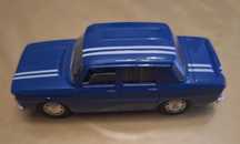 Miniatura escala 1:43 Renault 8