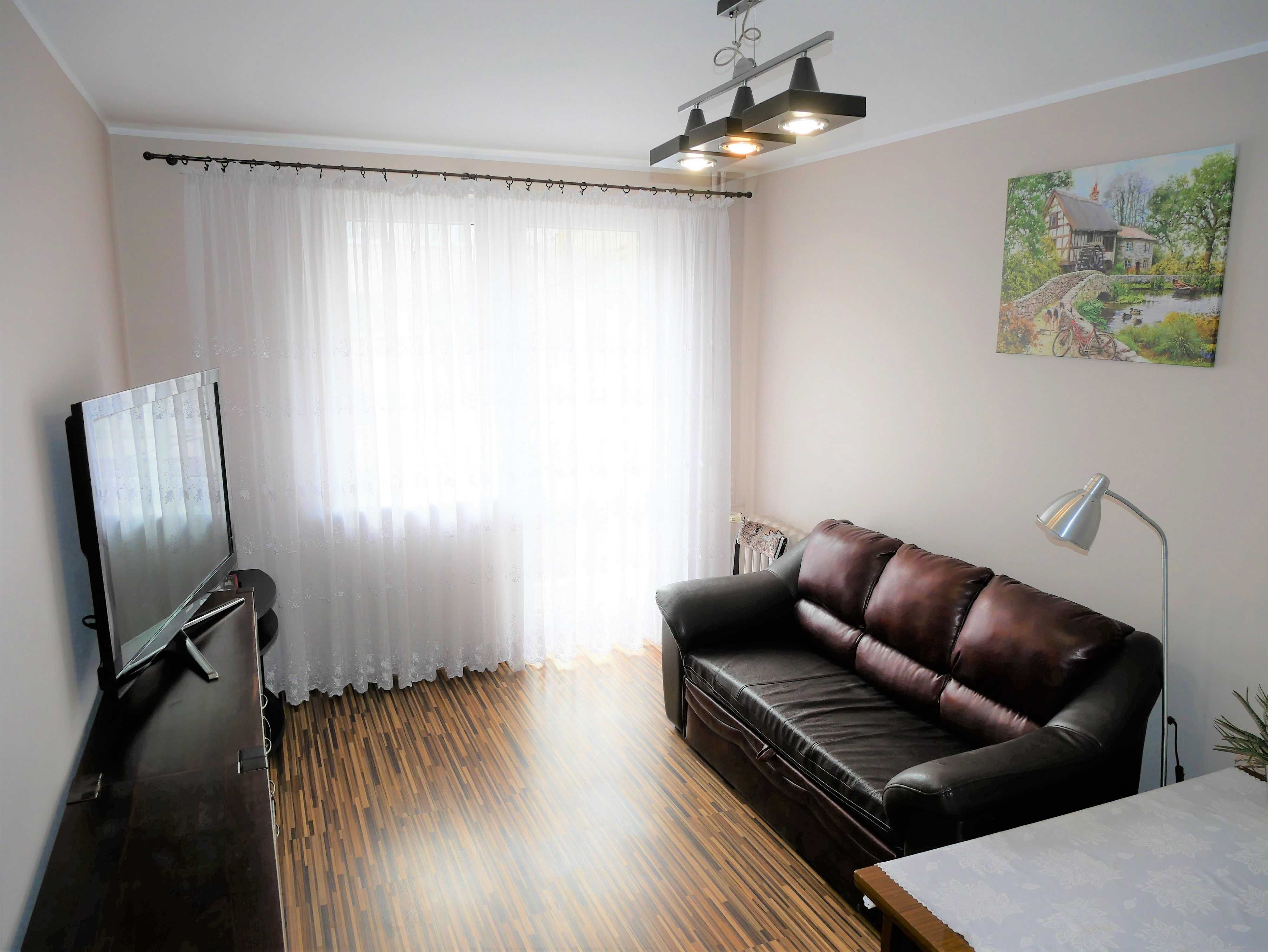 Mieszkanie wyposażone meble balkon piwnica Września 2p. 33,2 m2
