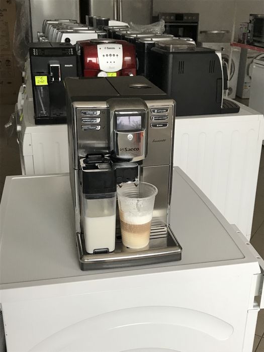 кофеварка Saeco Incanto HD8918 в ідеальному стані