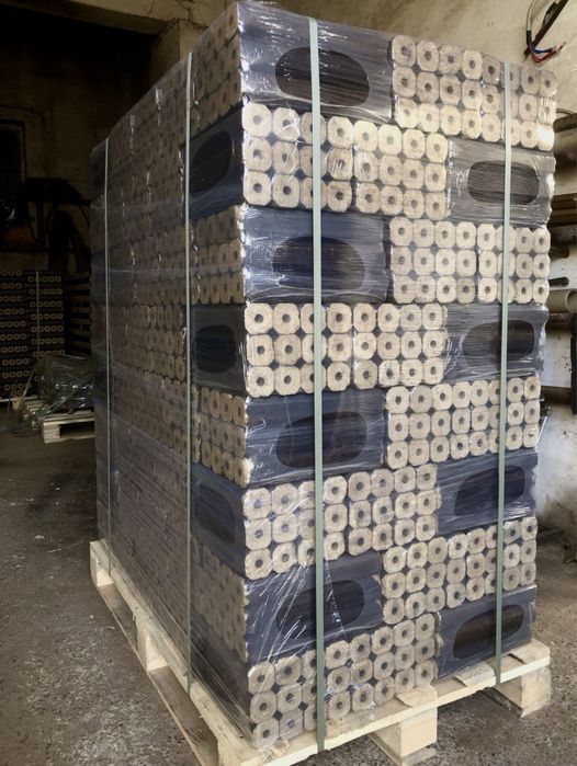 Брикет топливный древесный дуб Пиникей/Pinikay и РУФ.Паливні брикети