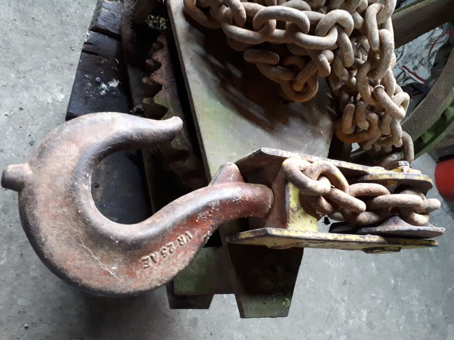 Wyciąg , łańcuch , hak