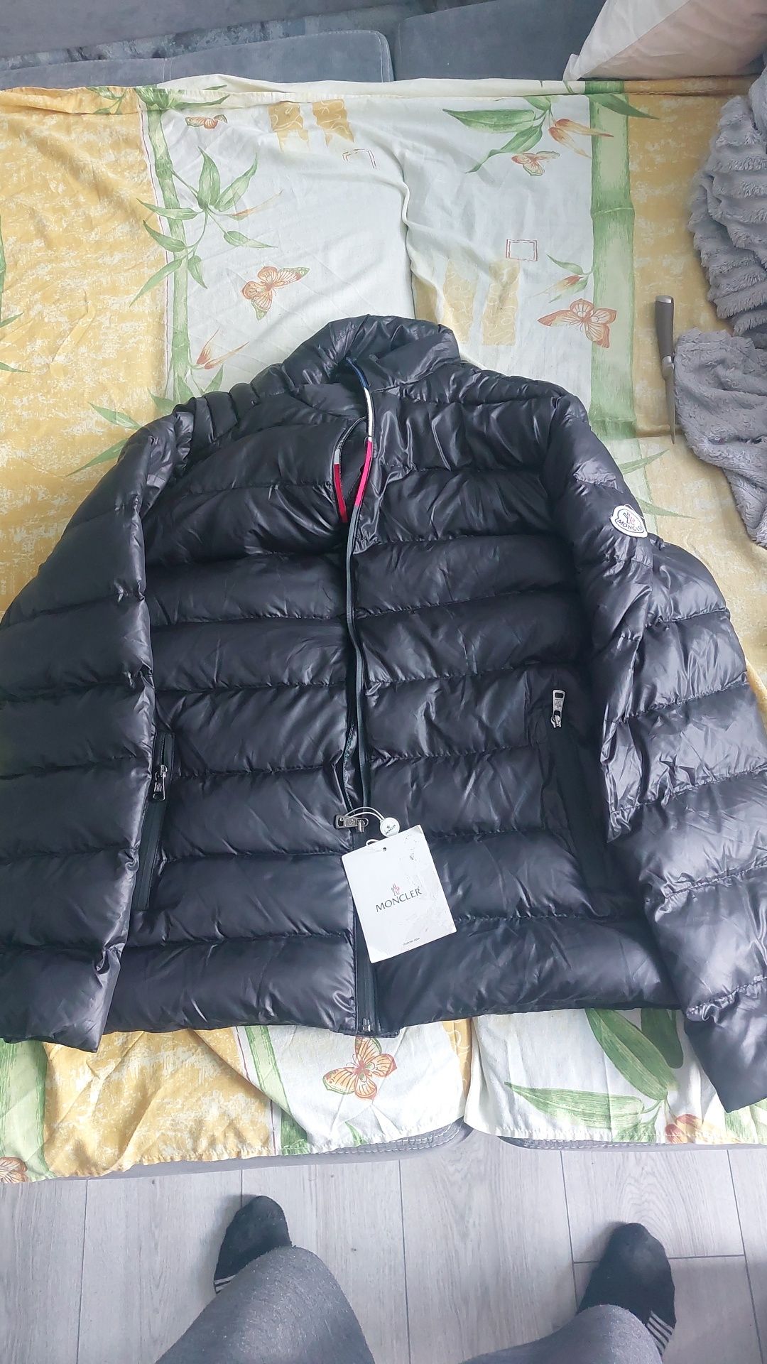 Куртки, желетки Moncler/Gucci