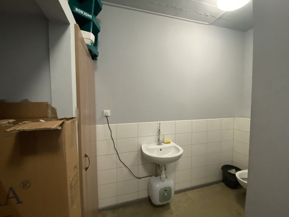 Продуктовый магазин с оборудованием