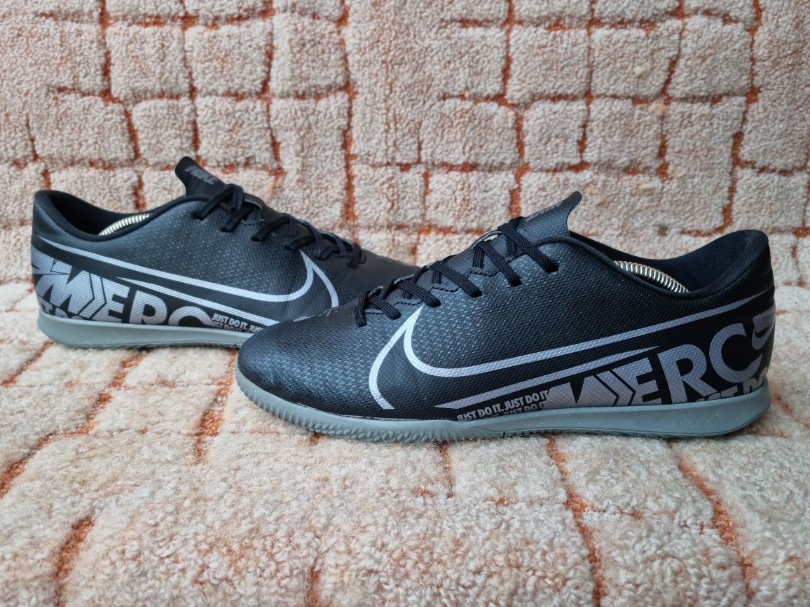 Футзалки бутсы Nike