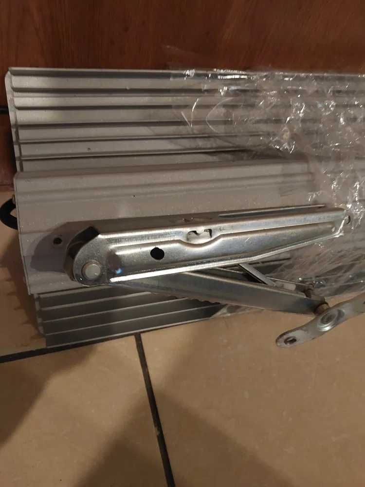 Lampa zewnętrzna CommLED CS-SL5-120
