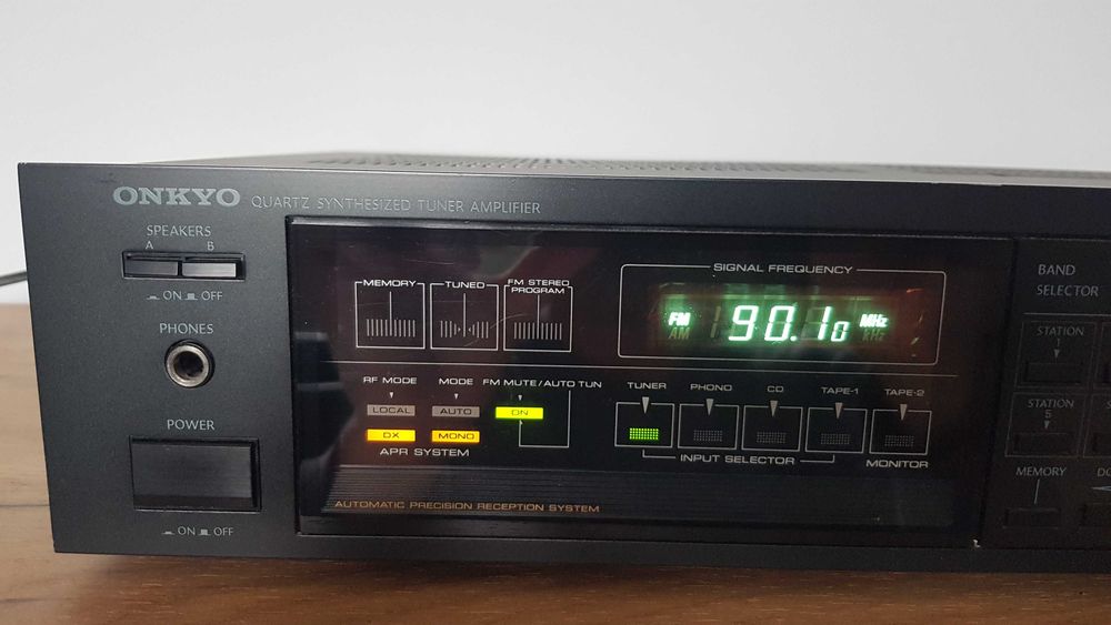 Wzmacniacz    z  tunerem    ONKYO    Japan