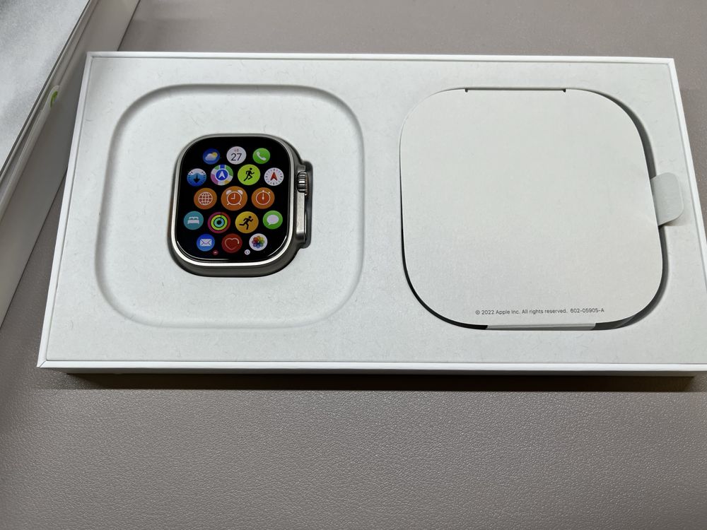Apple Watch Ultra GPS + Cellular, 49mm Titan Grey Trail Loop