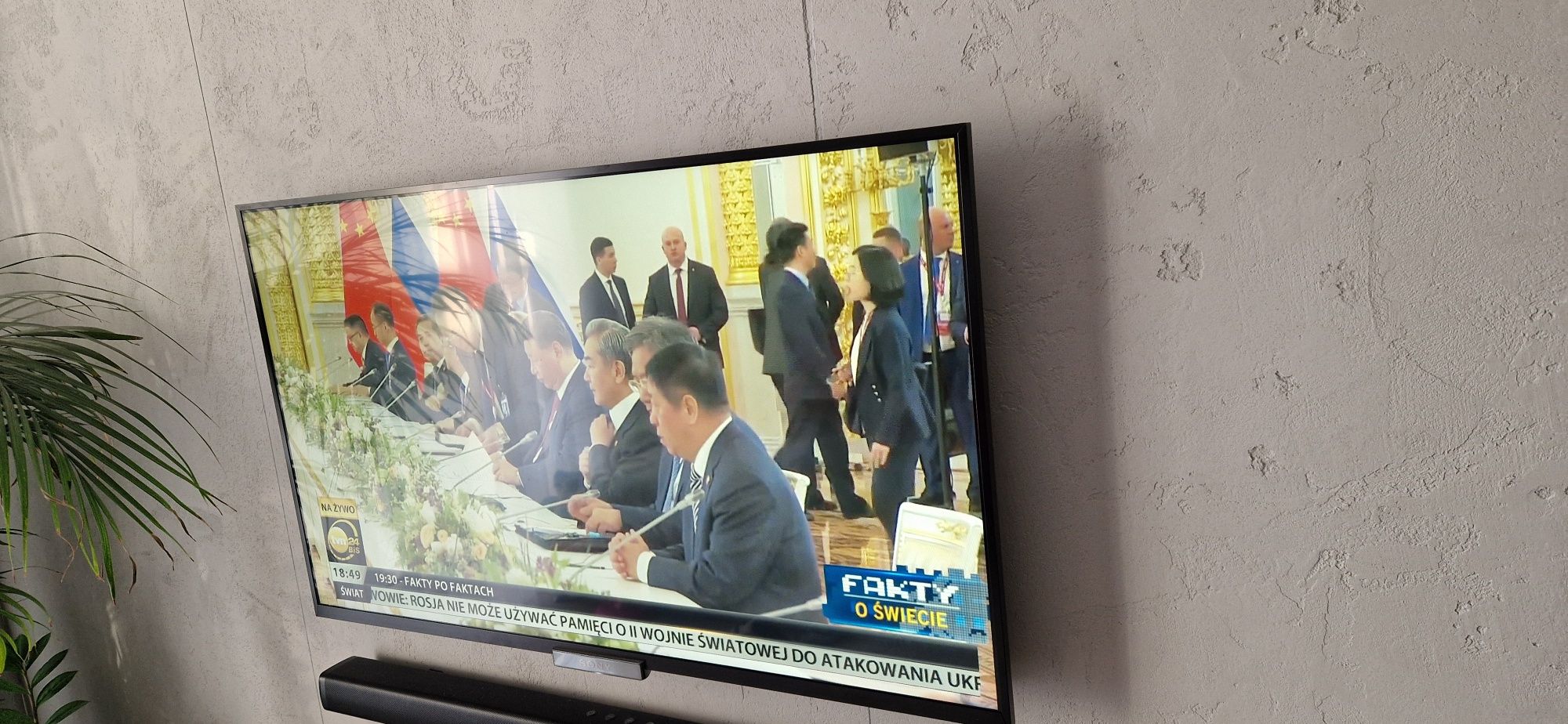 Telewizor Sony 42 całe w bardzo dobrym stanie. Dvb-t, hdmi, USB.
