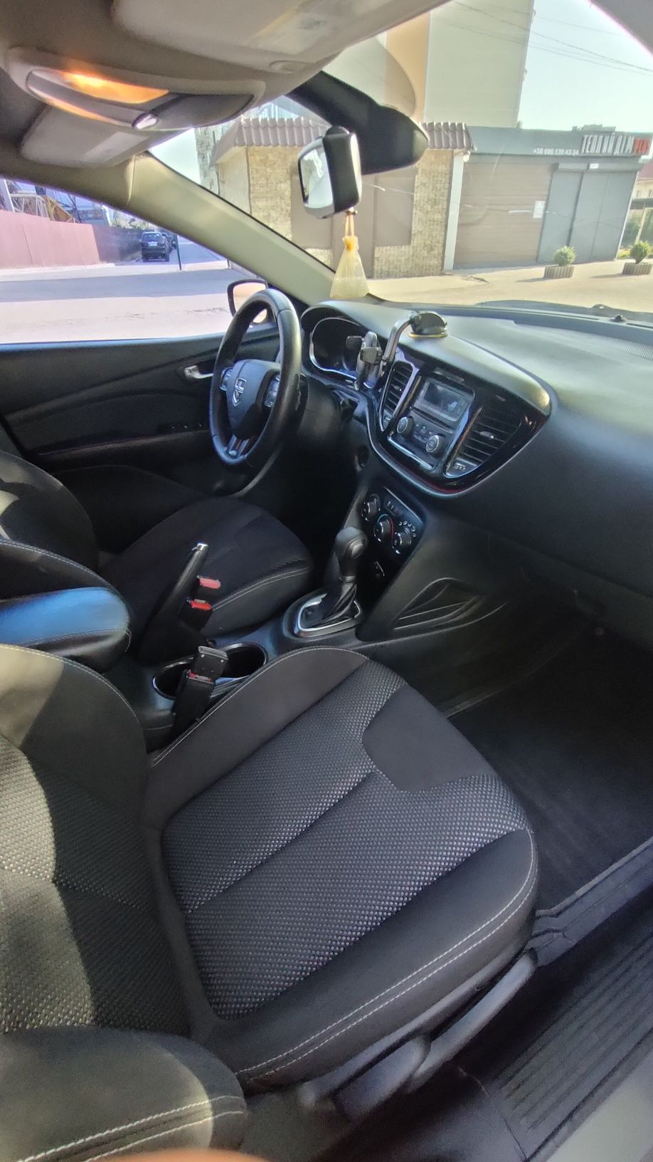 Продам авто в гарному Dodge Dart SRT