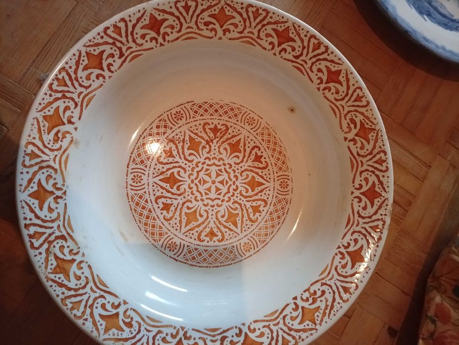 Pratos pintados á mão vintage