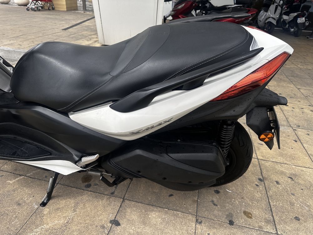 Xmax 300, aceito trocas por Pcx/ Nmax