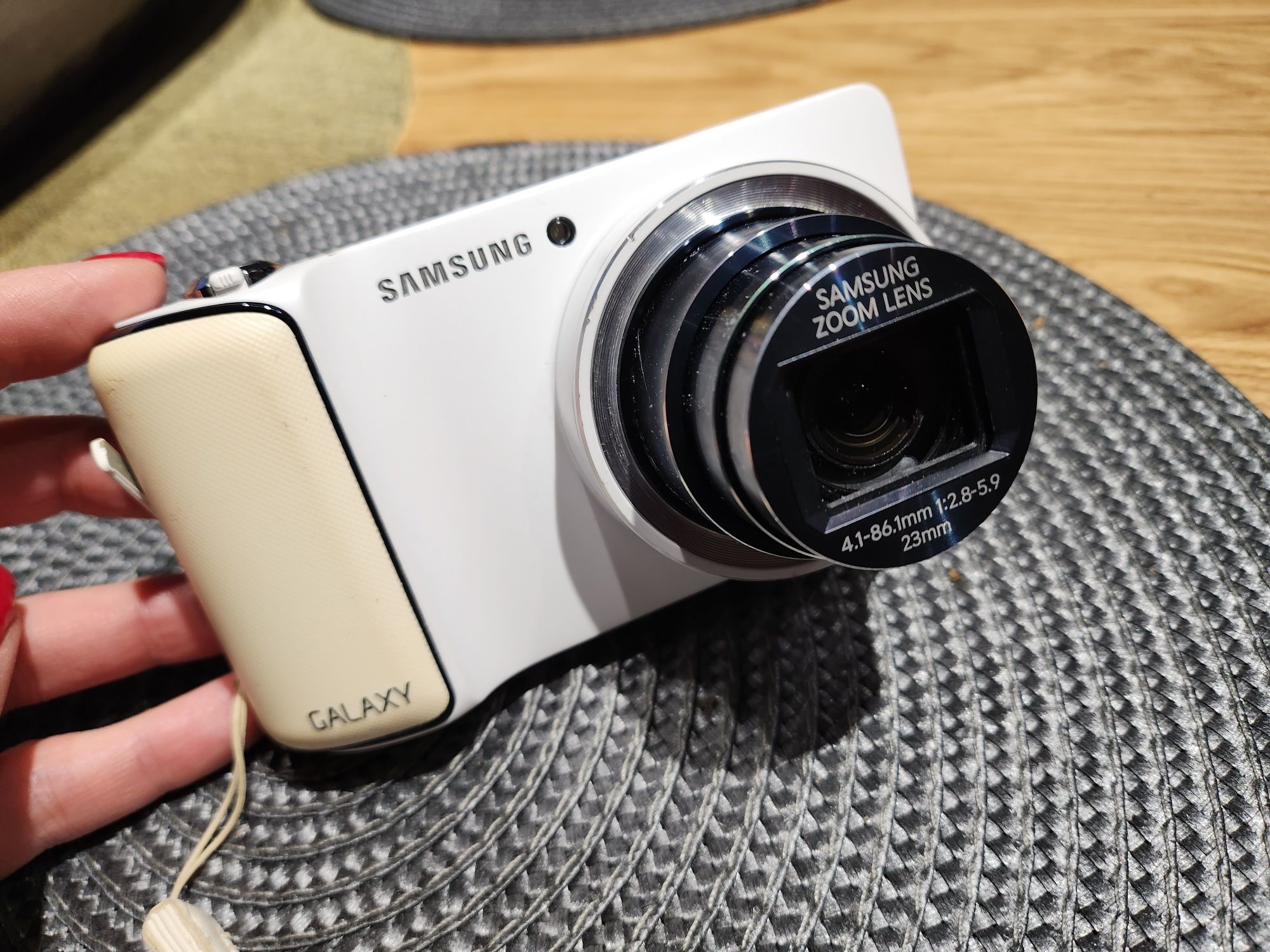 Samsung Galaxy Camera EK-GC100