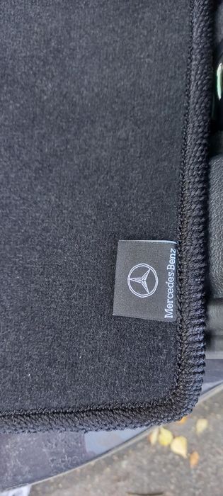 Фирменный оригинальный коврик Мерседес Актрос