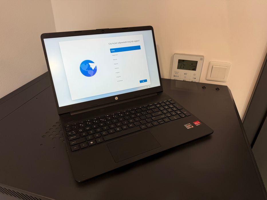 HP 15s, Ryzen 3 5300U, 8 GB RAM, 256 GB SSD, 15.6″ IPS