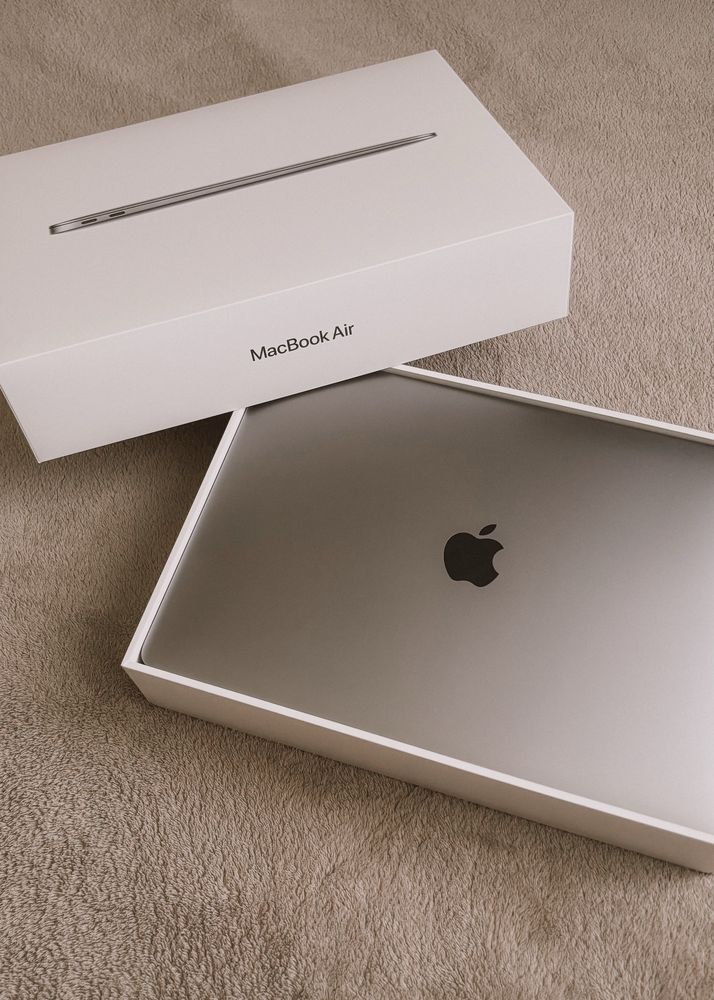 MacBook Air M1 13 дюймів - 8/256 2020 року