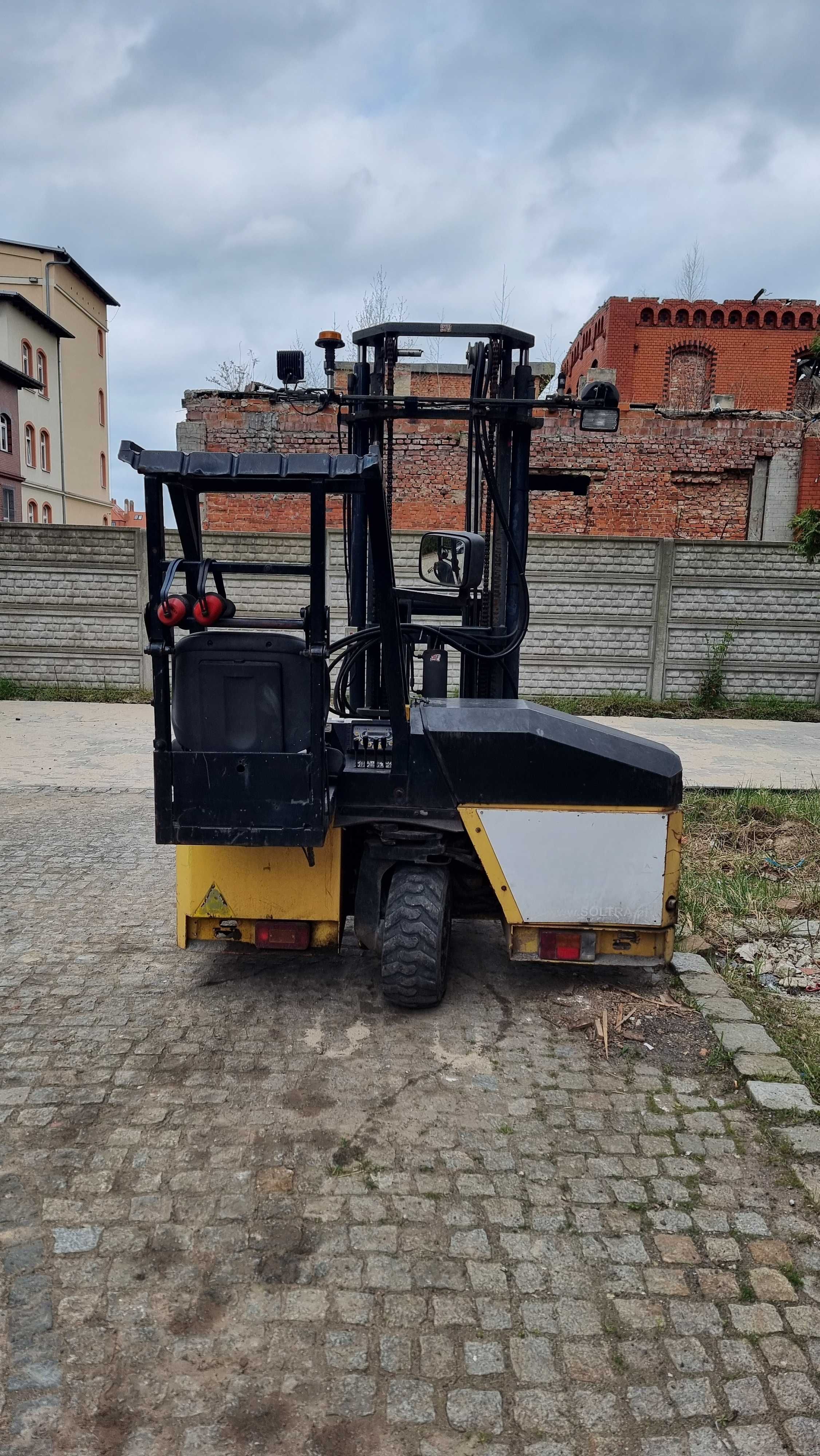 Wózek widłowy napęd 3x3 budowlany moffett M4 aktualny UDT