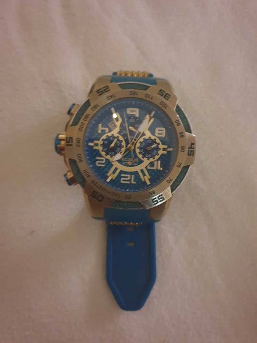 Relogio invicta em bom estado
