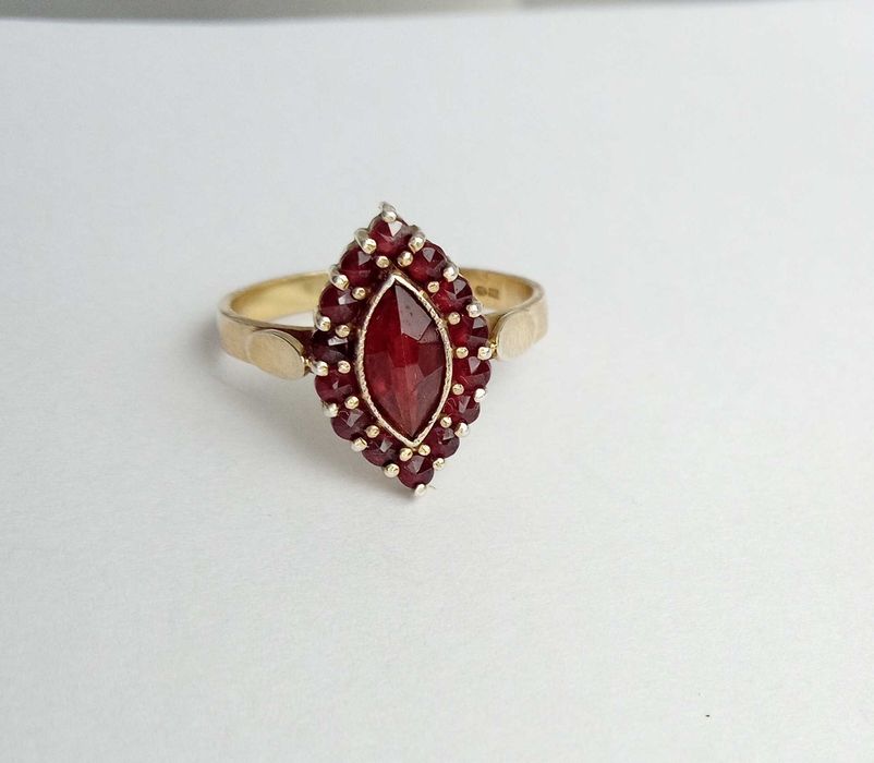 Вінтажне Срібне кольцо перстень Позолота. Натуральний гранат. Вінтаж