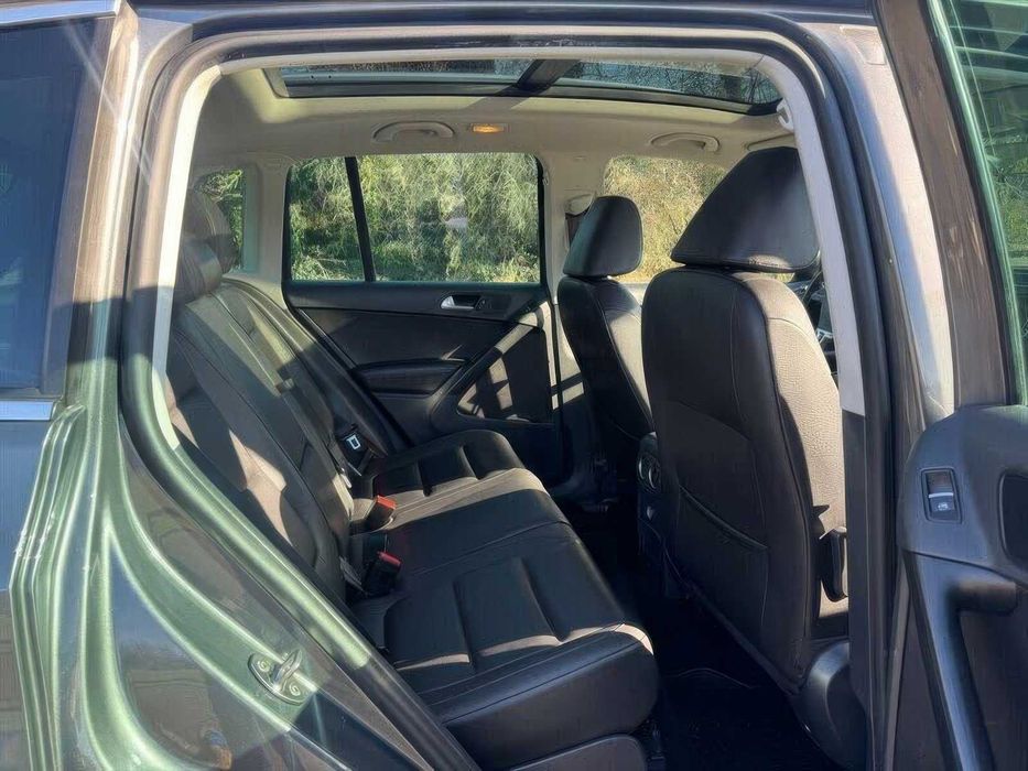 Volkswagen Tiguan SEL 4Motion      2015