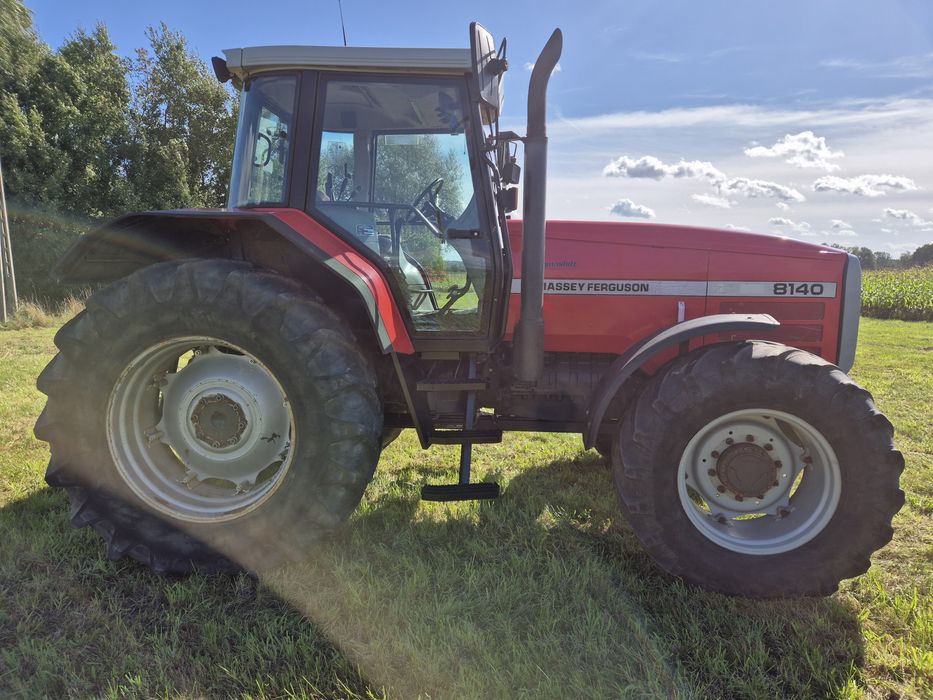 Massey Ferguson 8140