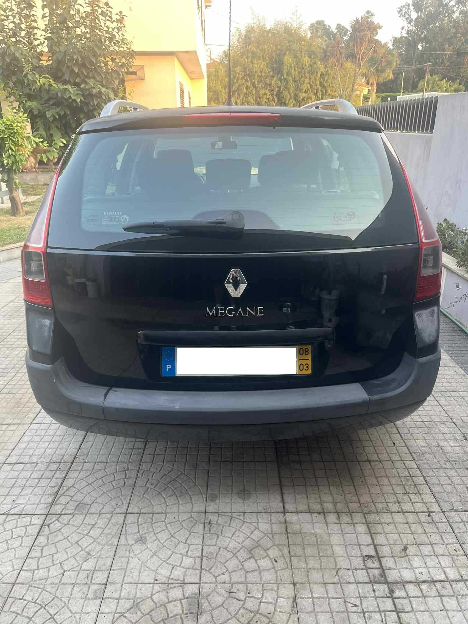 Vendo Renault Megane Carrinha 1.5 DCI Inteira para Peças ou Reparação