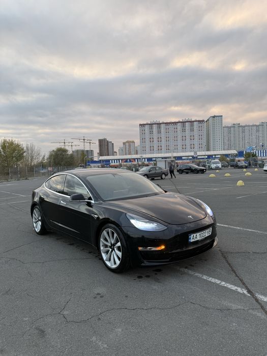 Тесла модел 3 2020года 75кв лонг рейнж
