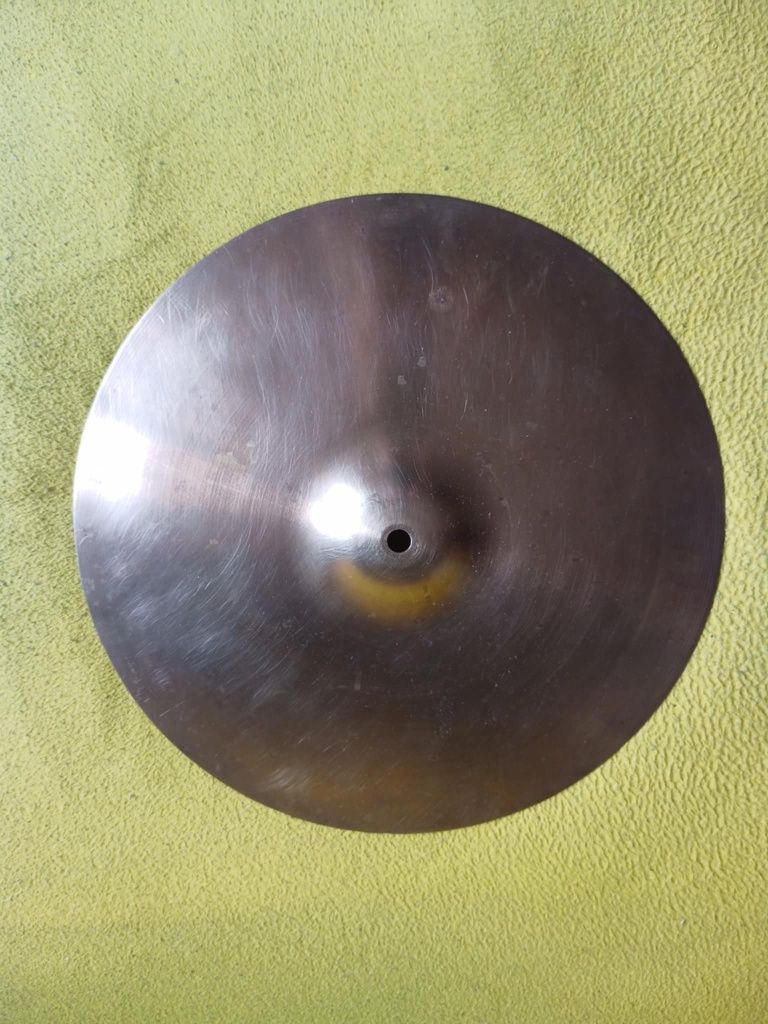 Talerze perkusyjne dla osoby początkującej ride, crash, hi hat