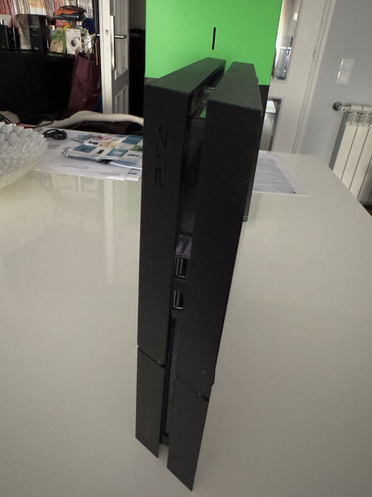Sony PS4 slim com comando
