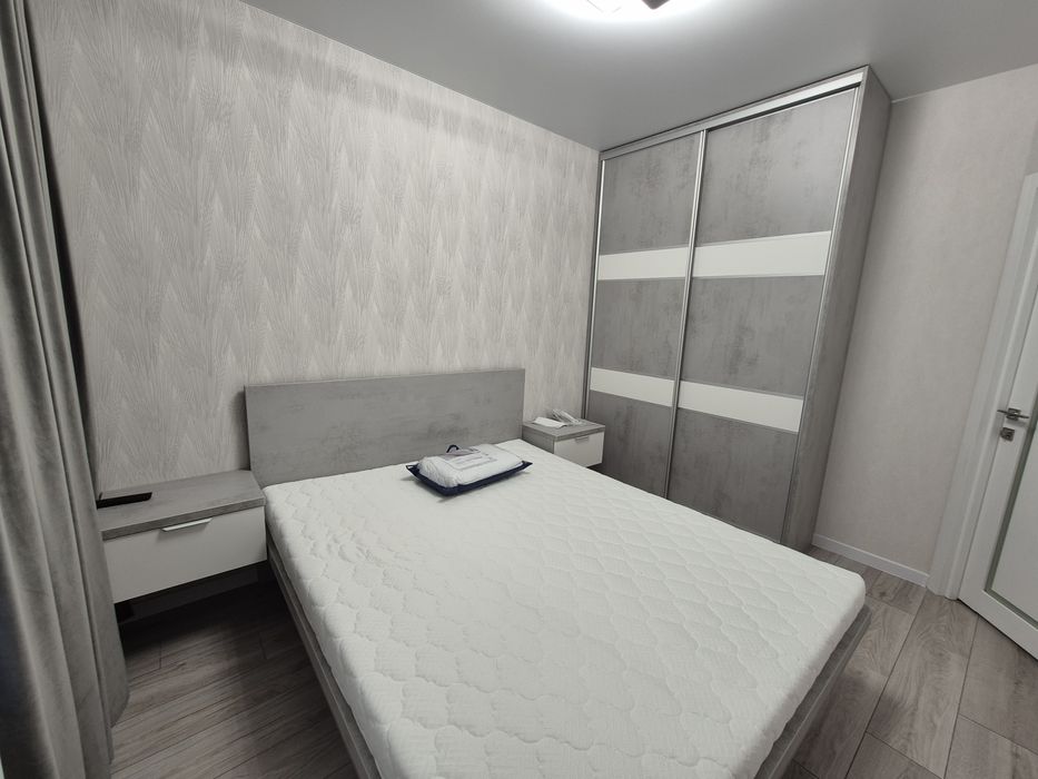 Здається 2 кімнатна квартира на Озерній