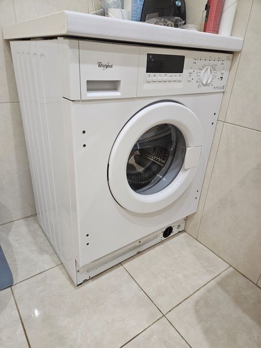 Вбудована пральна машина Whirpool awok 0614
