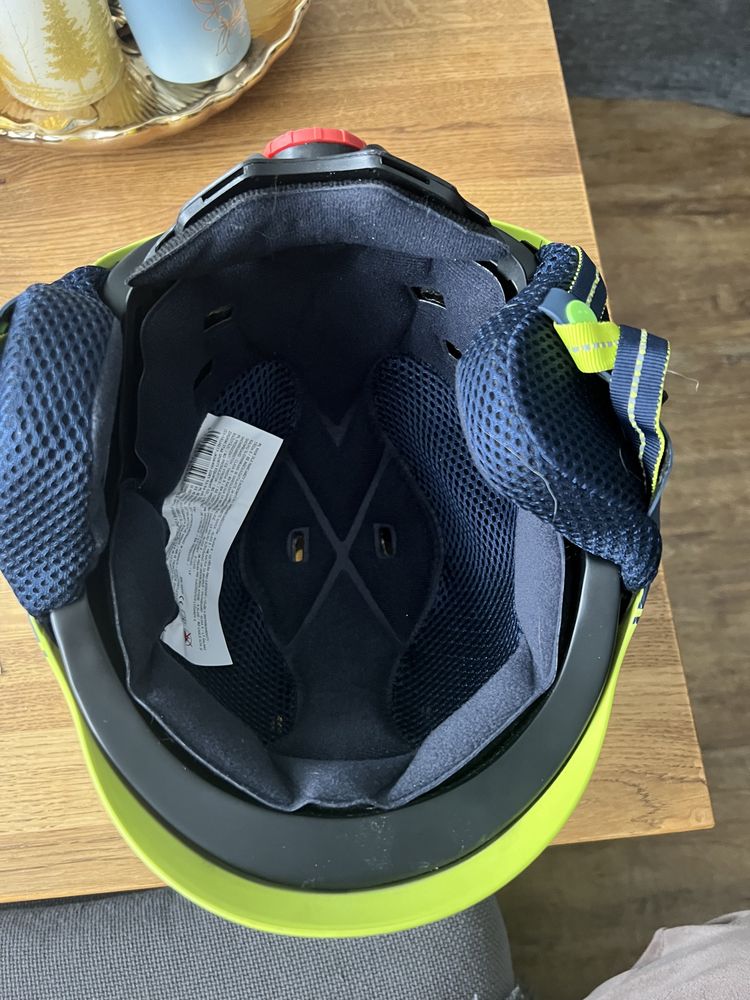 Kask narciarski 4F