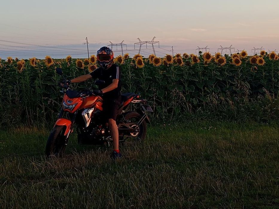 Продам мотоцикл ліфан 220