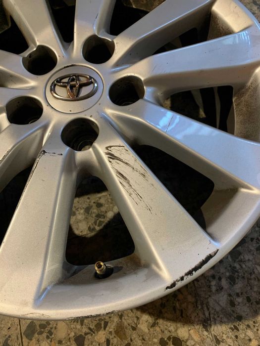 Jantes originais Toyota Auris 2007 (x4)