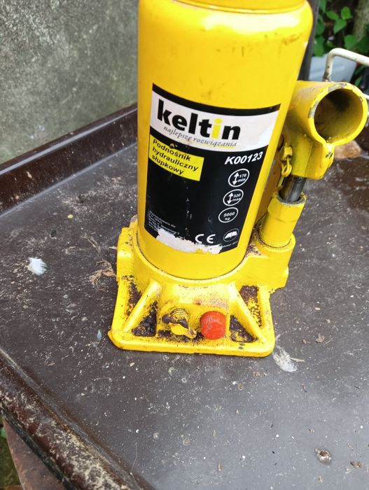 Słupek podnośnik lewarek hydrauliczny