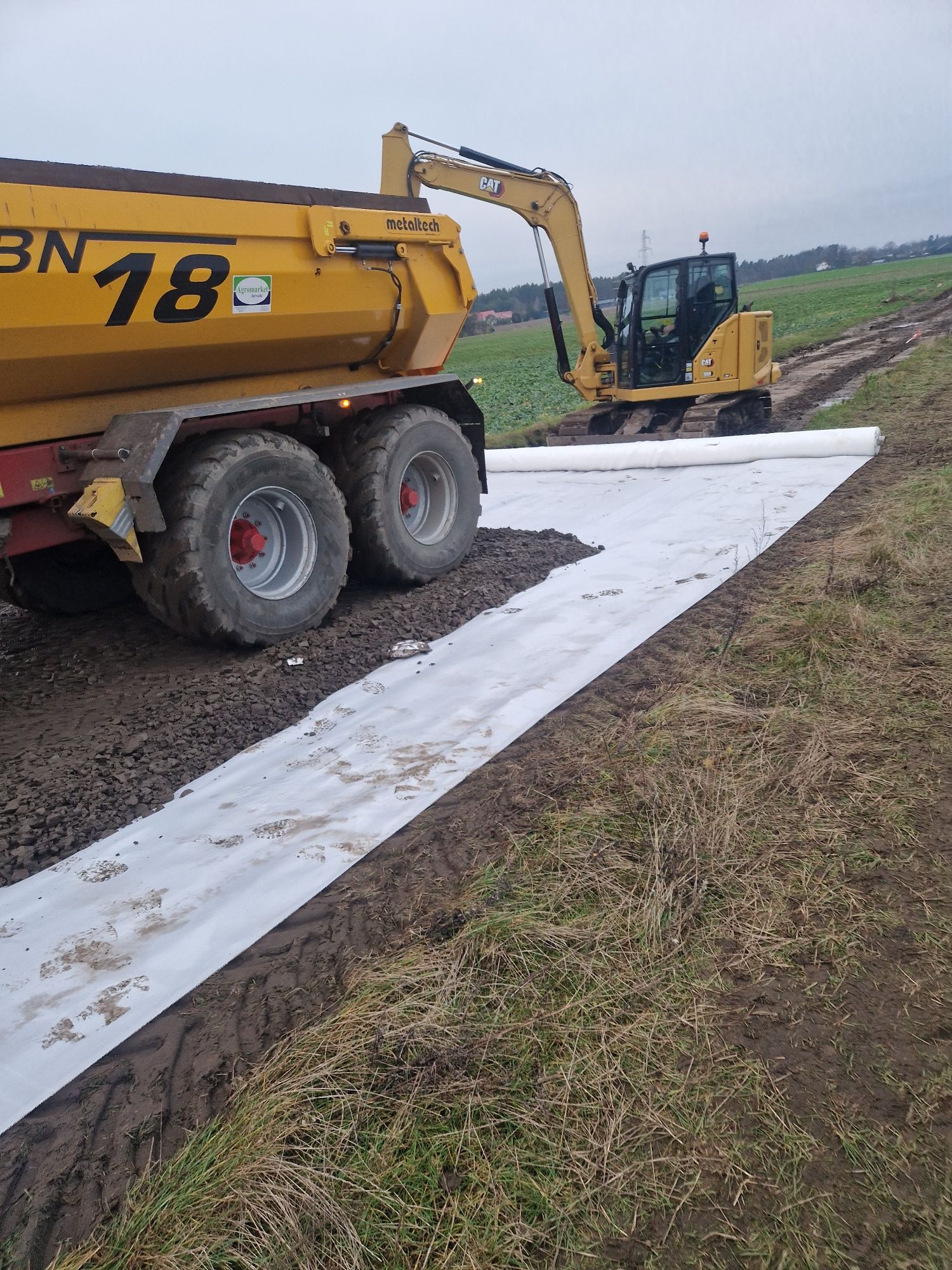 Roboty ziemne, wynajem koparki, wywóz ziemi, usługi sprzętowe