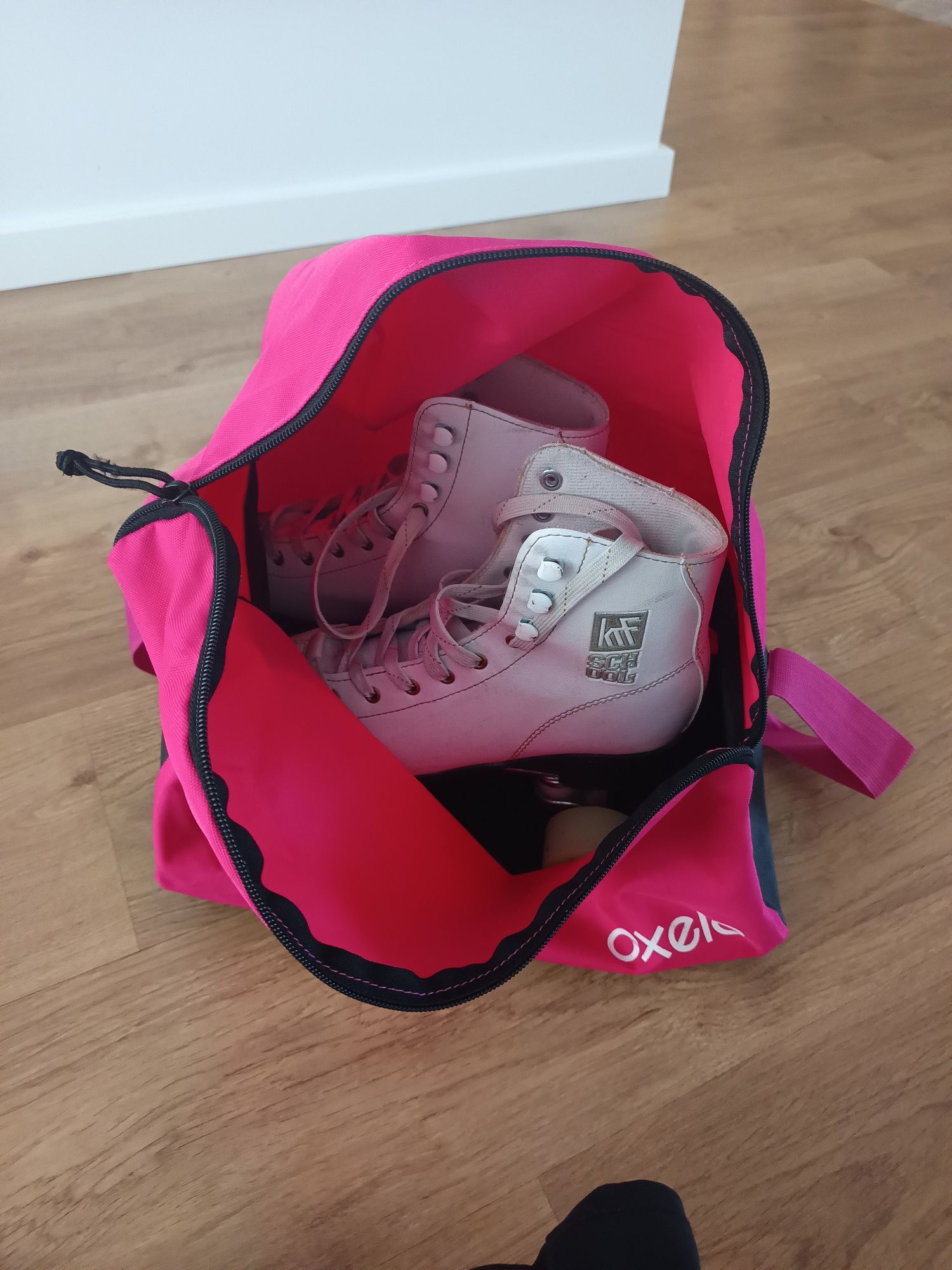 Patins de patinagem artística