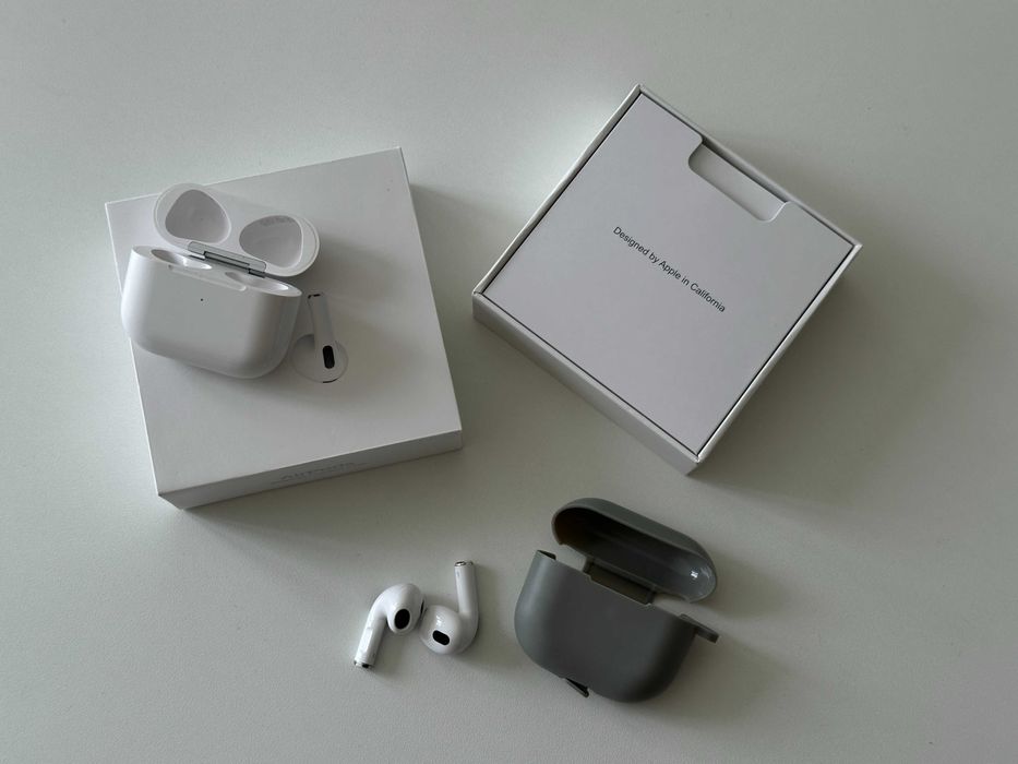 Наушники Apple AirPods 3 Mag Safe