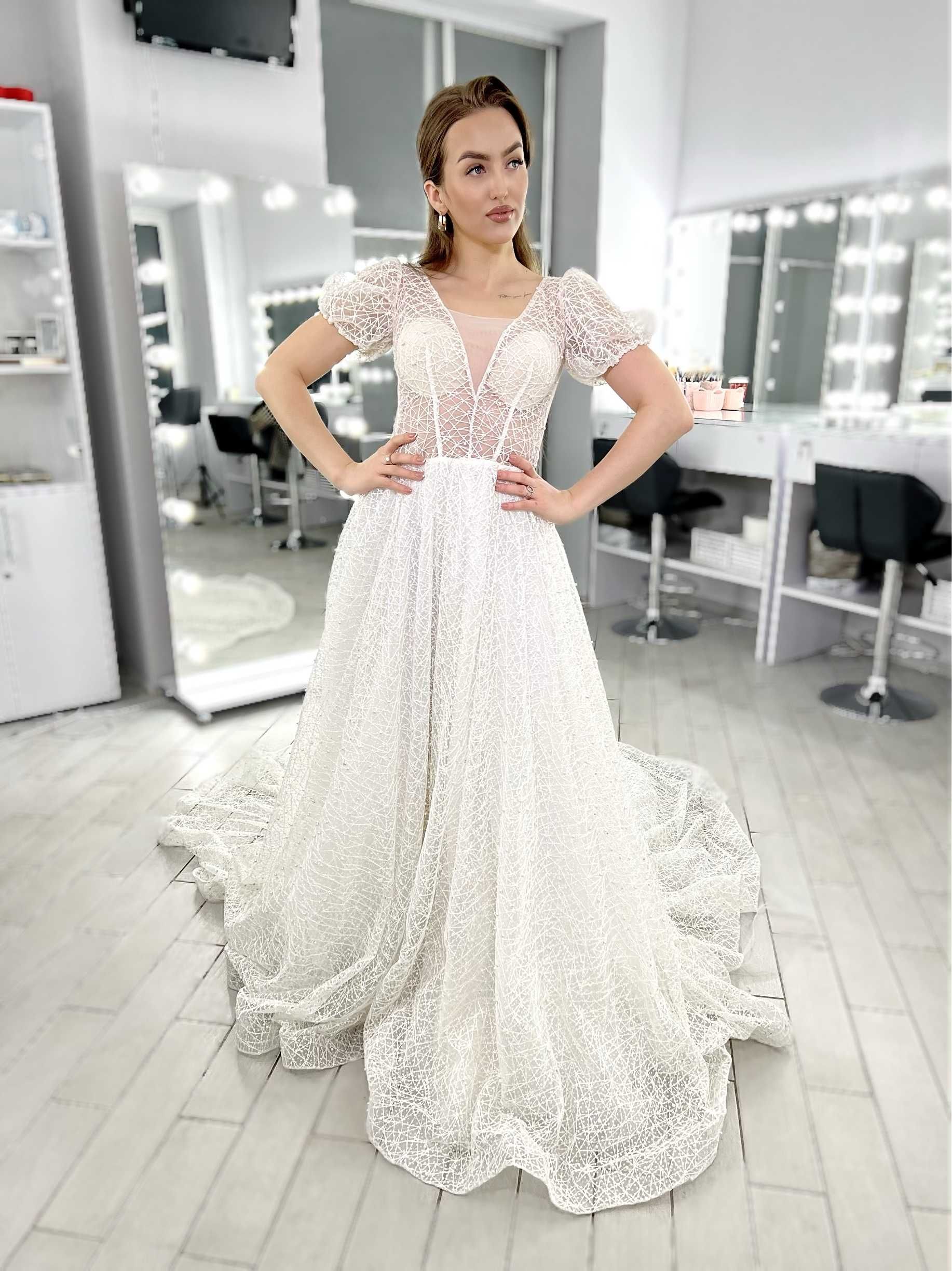 Новое Свадебное Платье в Одессе Авторская модель (Паутинка-прокат)