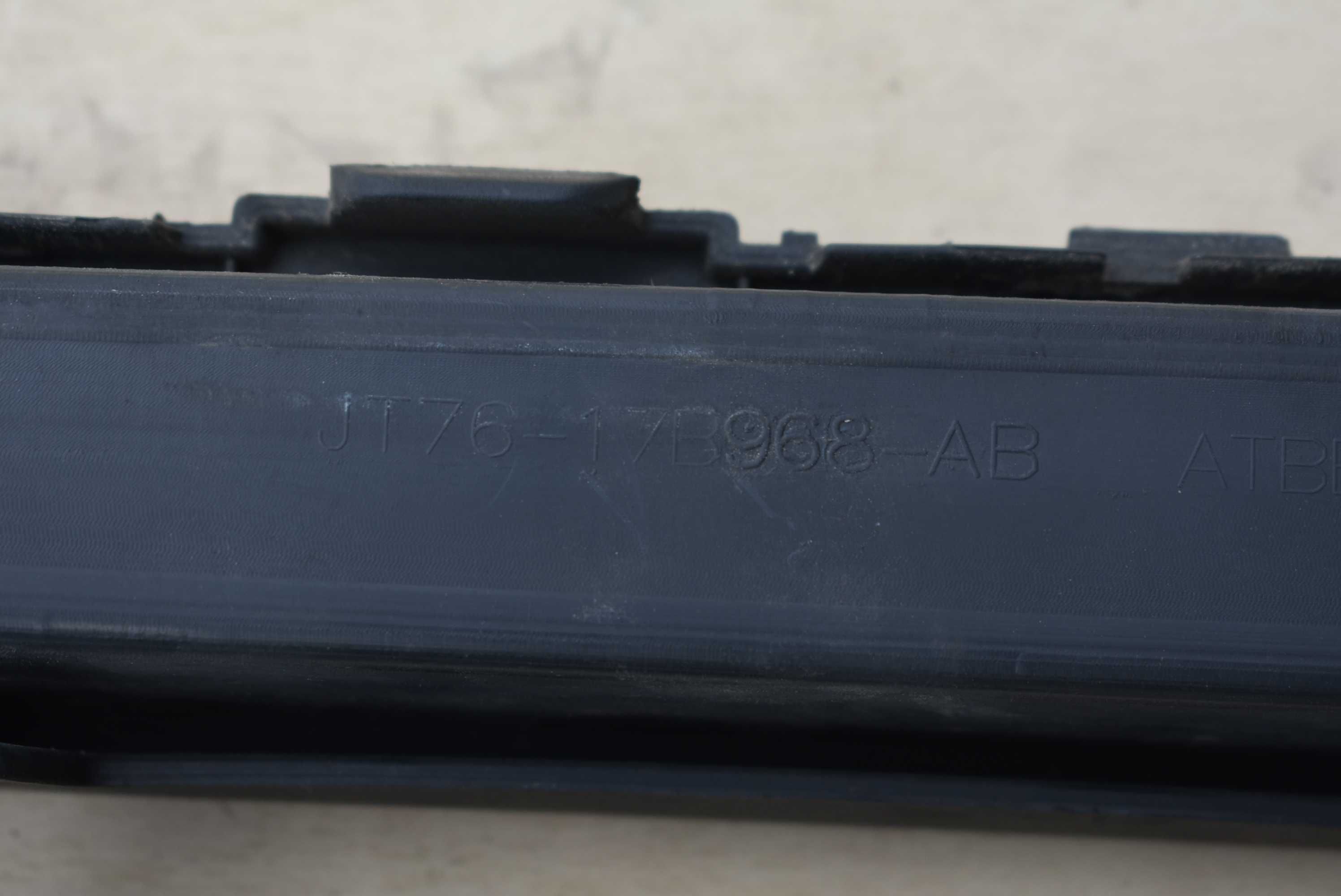 Ford Transit Courier 18- grill atrapa zderzaka JT76-17B968-AB