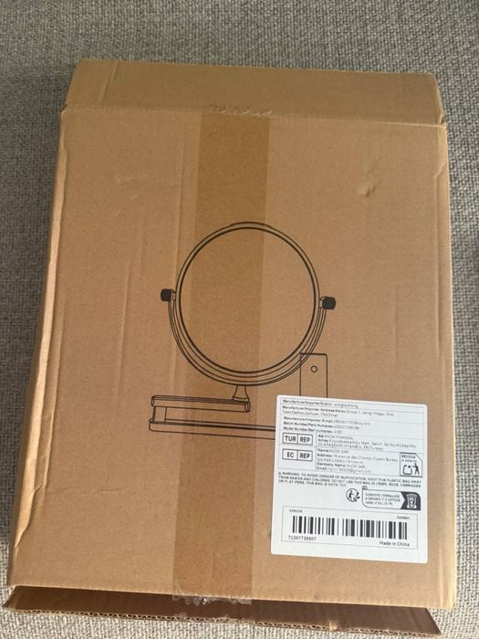 Настенное зеркало для макияжа с увеличением в 4 раза