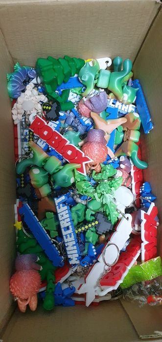 Сувеніри, брелки, декор