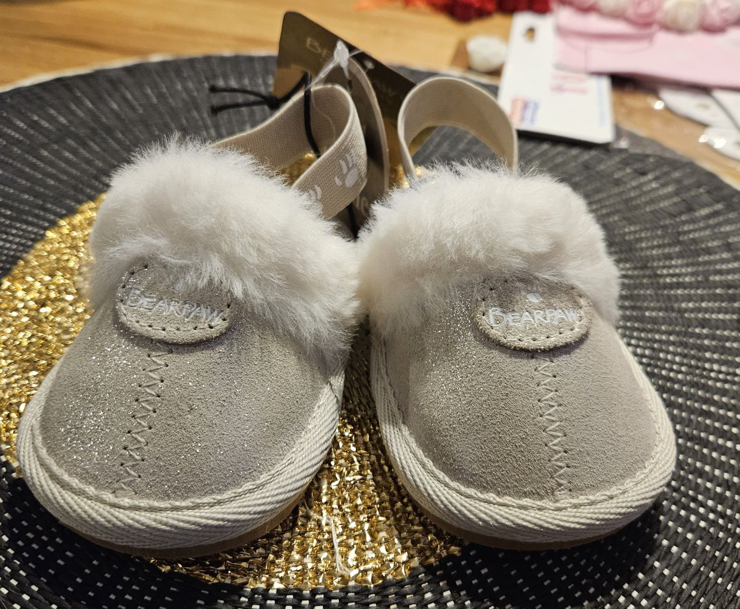 Kapcie buciki BearPaw dla niemowląt size 1 0-6mies. NOWE z metką