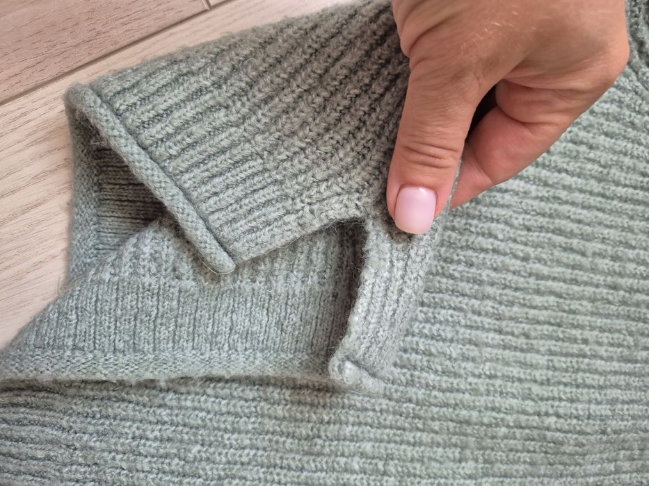 Светрик Zara на дівчинку 4-5 роки